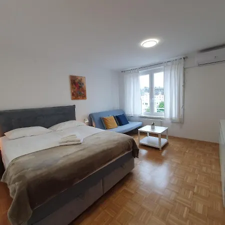 Διαμέρισμα Zala With Free Parking Tour As *